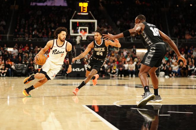 胜马刺5连胜 坎宁安25+12福克斯27分九游会j9ag稳居前六!活塞3人20+大(图2) 胜马刺5连胜 坎宁安25+12福克斯27分九游会j9ag稳居前六!活塞3人20+大(图2)